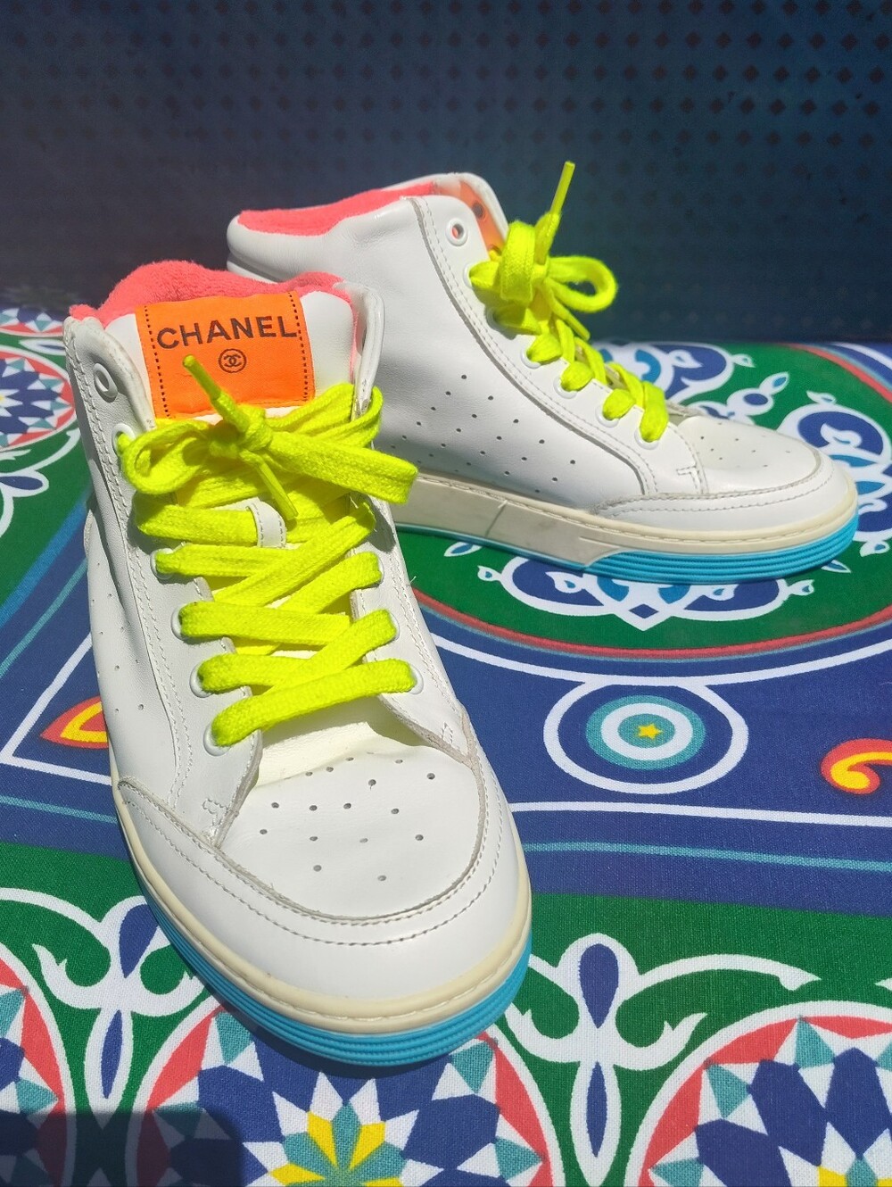 CANEL Womens White High-Top Sneakers with Neon Yellow Laces and Coral Accents